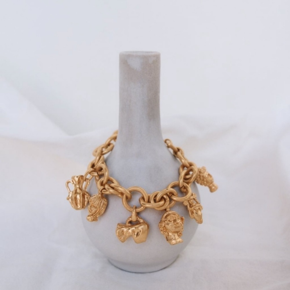 NWT Zara rare chunky faces & vaces charm statement bracelet - Picture 4 of 17